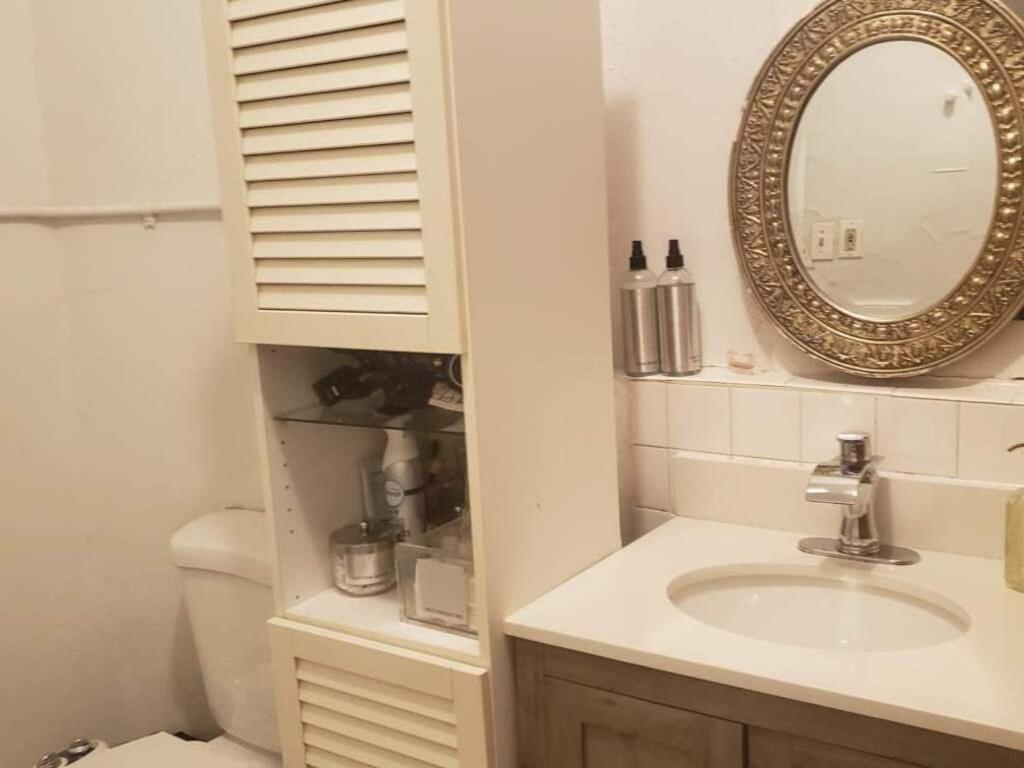 Private Room In East Village Apartment 뉴욕 외부 사진